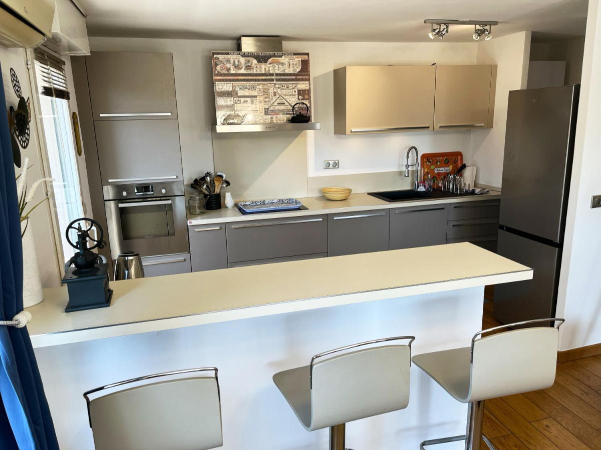 84m² Avec 2 Parkings Privatifs Apartment