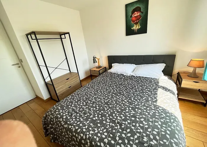 Appartement 84M² Avec 2 Parkings Privatifs